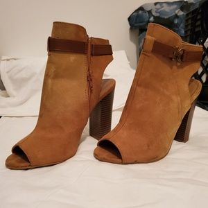 Camel tan suede Boots sz 8